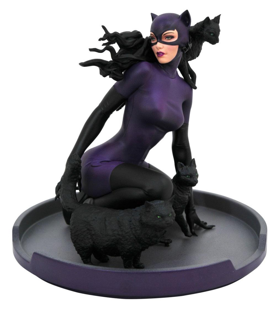 DC Comic Gallery PVC Statue '90s Catwoman 15 cm