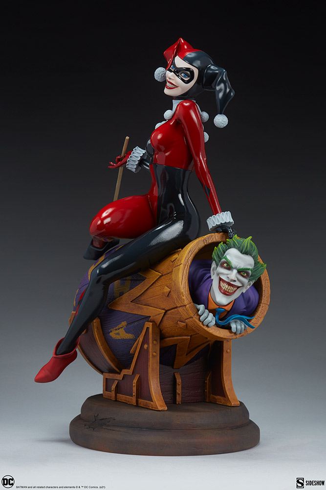 DC Comics: Harley Quinn and The Joker Diorama 