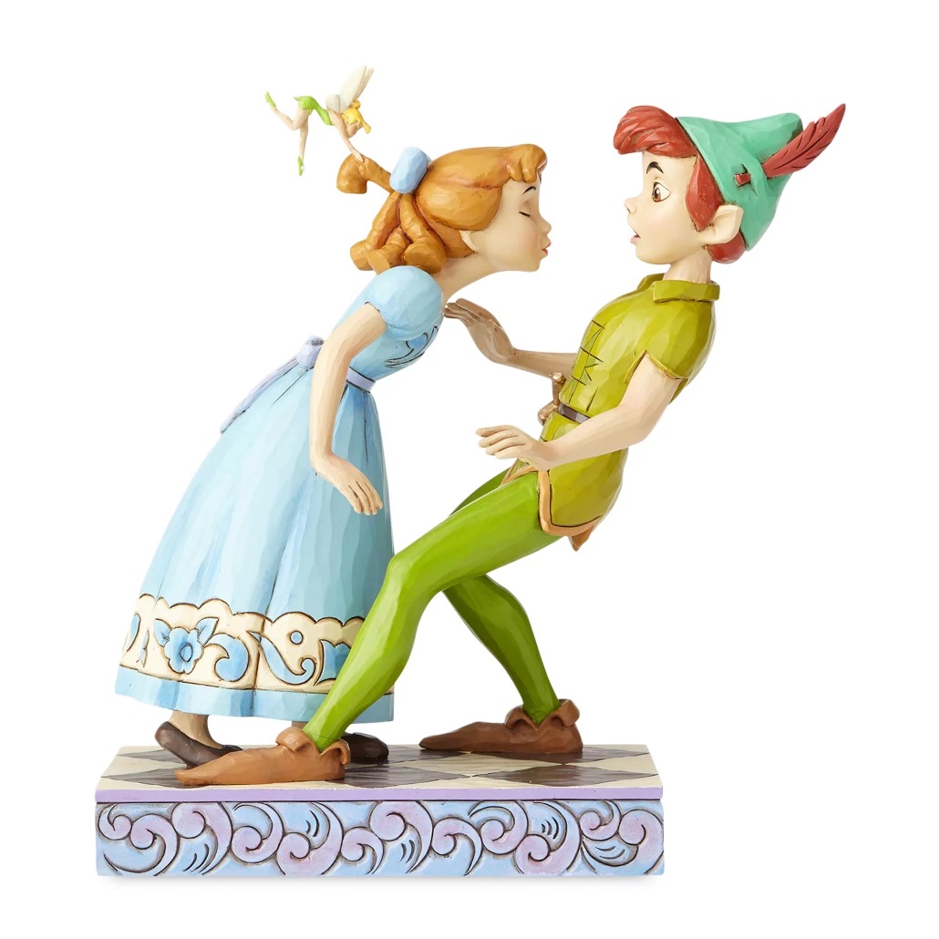 Disney Showcase Collection Peter Pan & Wendy An Unexpected Kiss 19 cm
