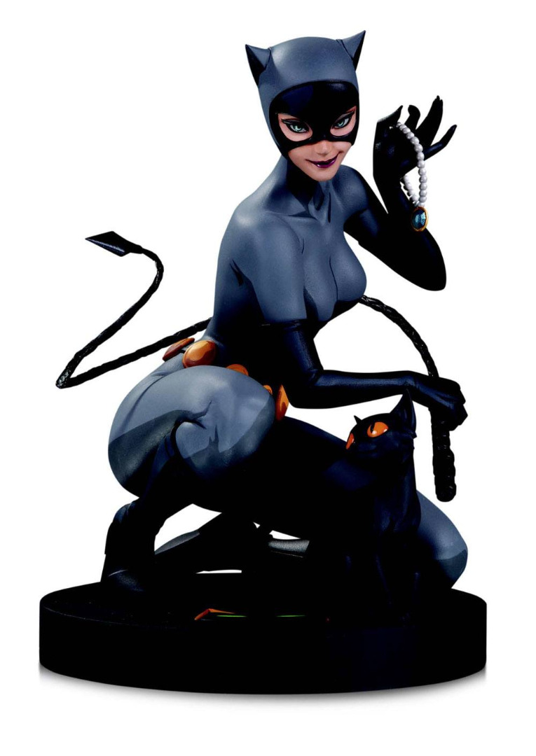 DC Designer Series Statue Catwoman by Stanley Artgem Lau 19 cm