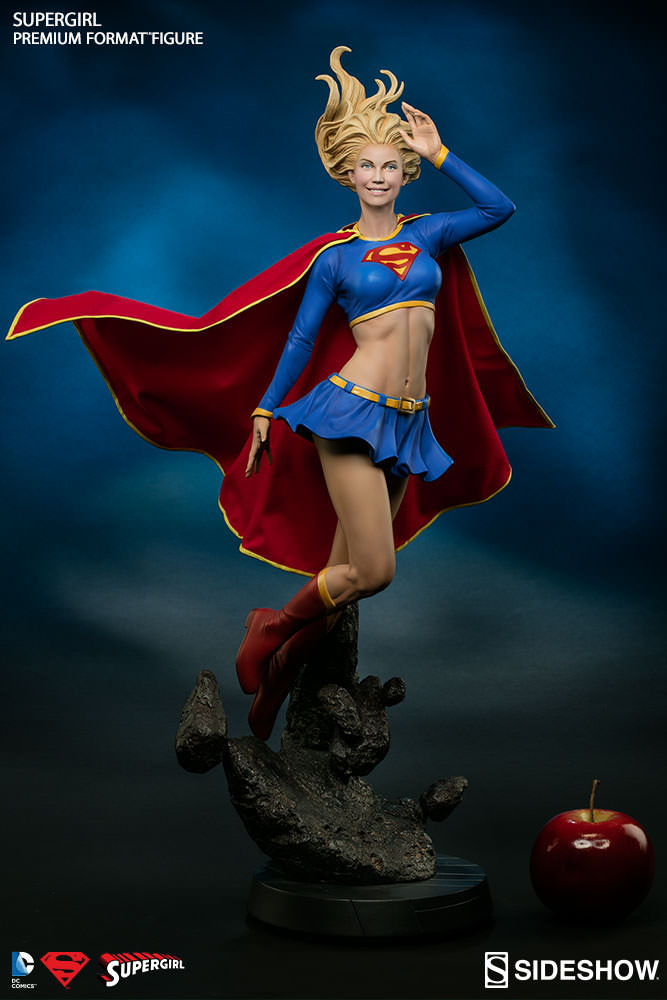 DC Comics Premium Format Figure Supergirl 60 cm