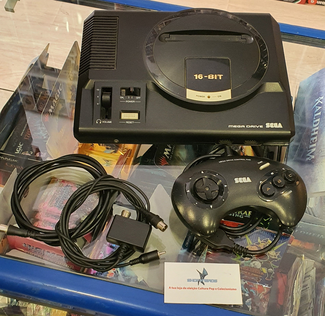 Consola Mega Drive com comando original (Seminova)