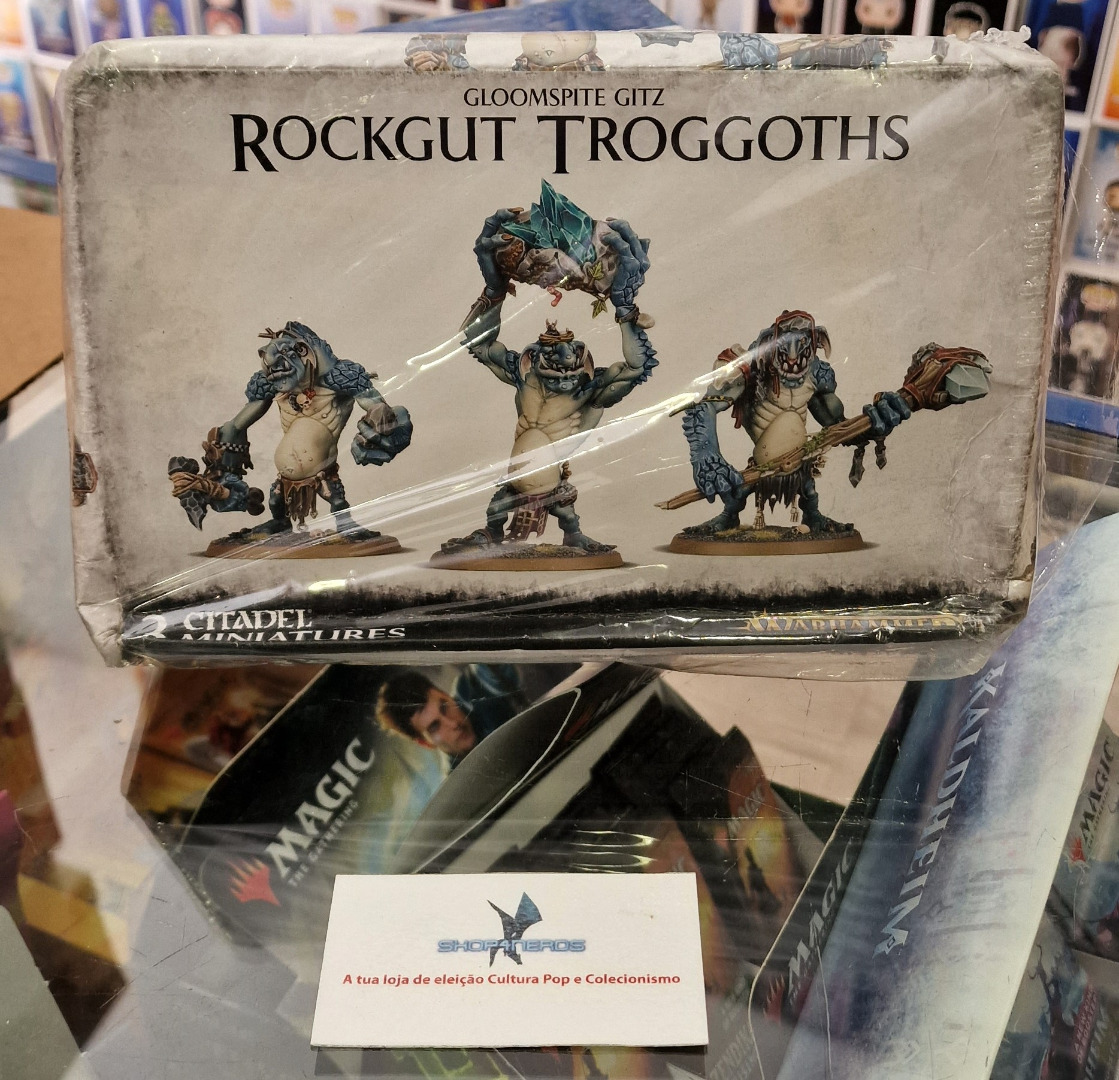 Warhammer Age of Sigmar: Rockgut Troggoths Miniatures (caixa danificada)