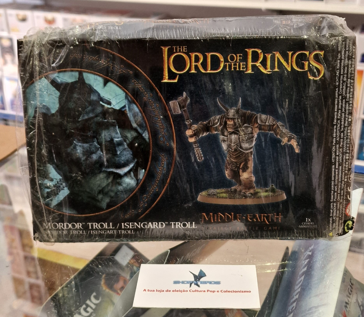 The Lord of the Rings: Mordor Troll/ Isengard Troll Miniature(caixa defeito