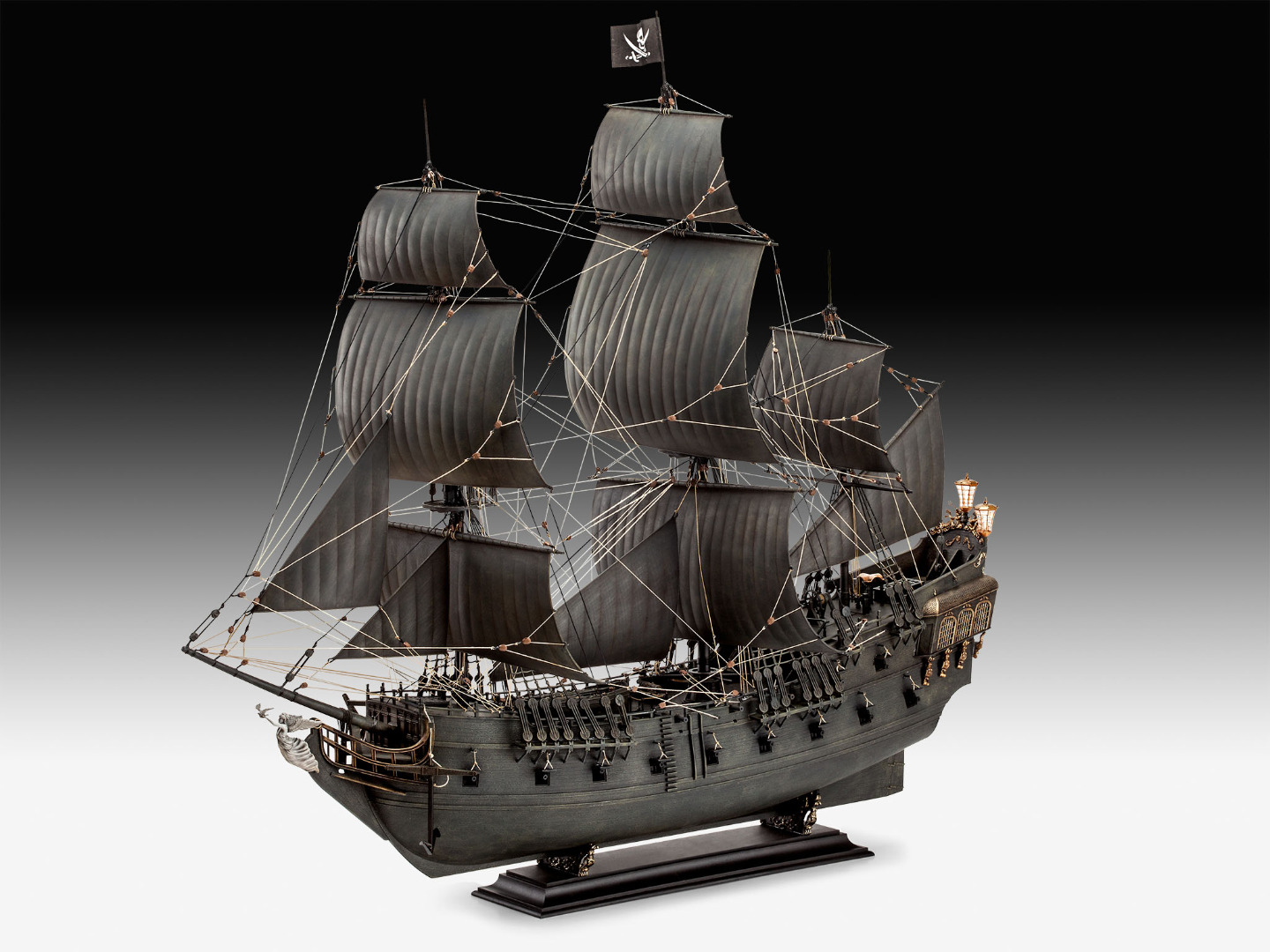 Revell Model Kit Black Pearl Limited Edition Scale 1:72