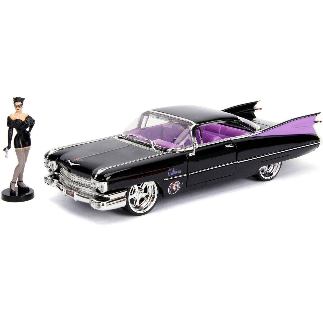 DC Bombshells Diecast Model Rides 1/24 1959 Cadillac with Catwoman Figure