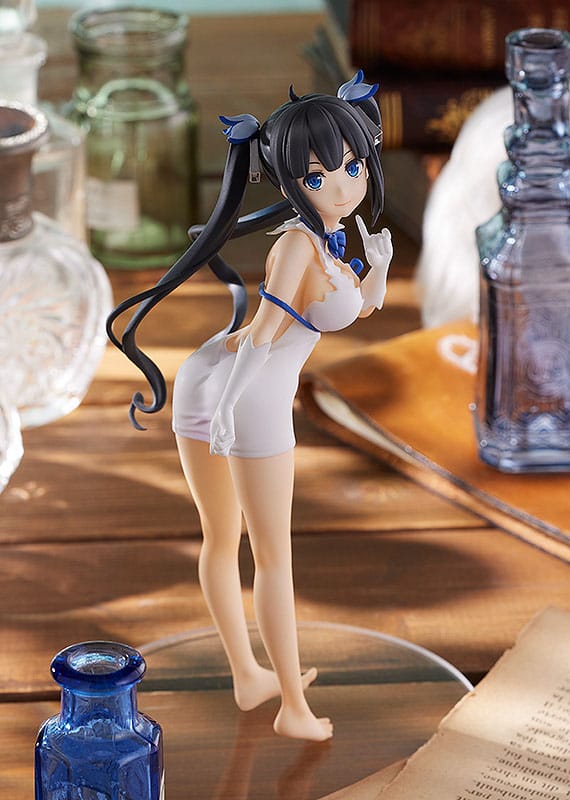Is It Wrong to Try Pick Up Girls in a Dungeon? Pop Up Parade Statue Hestia
