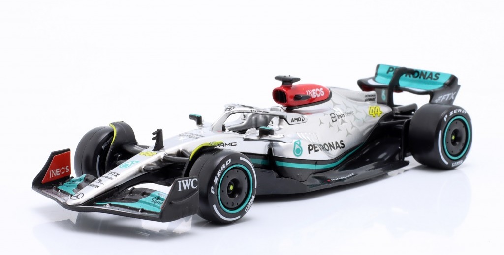 Bburago Mercedes-AMG F1 W13 E-Performance Lewis Hamilton #44 Scale 1:43