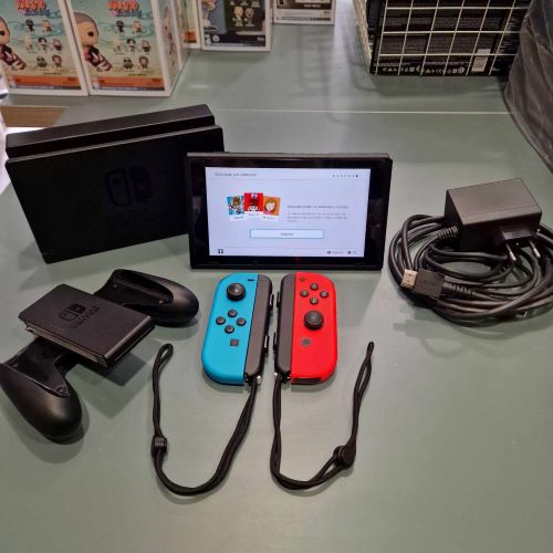 Consola Nintendo Switch (32 GB - Azul e Vermelho Néon) (Seminova)